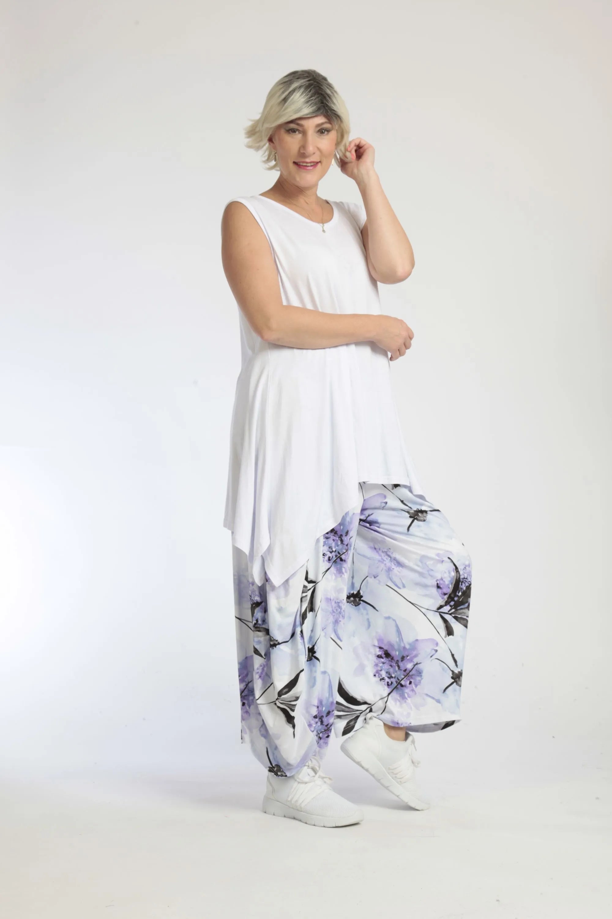 Pantalon d'été en forme de ballon en jersey doux de qualité, Sumire en blanc-lilas