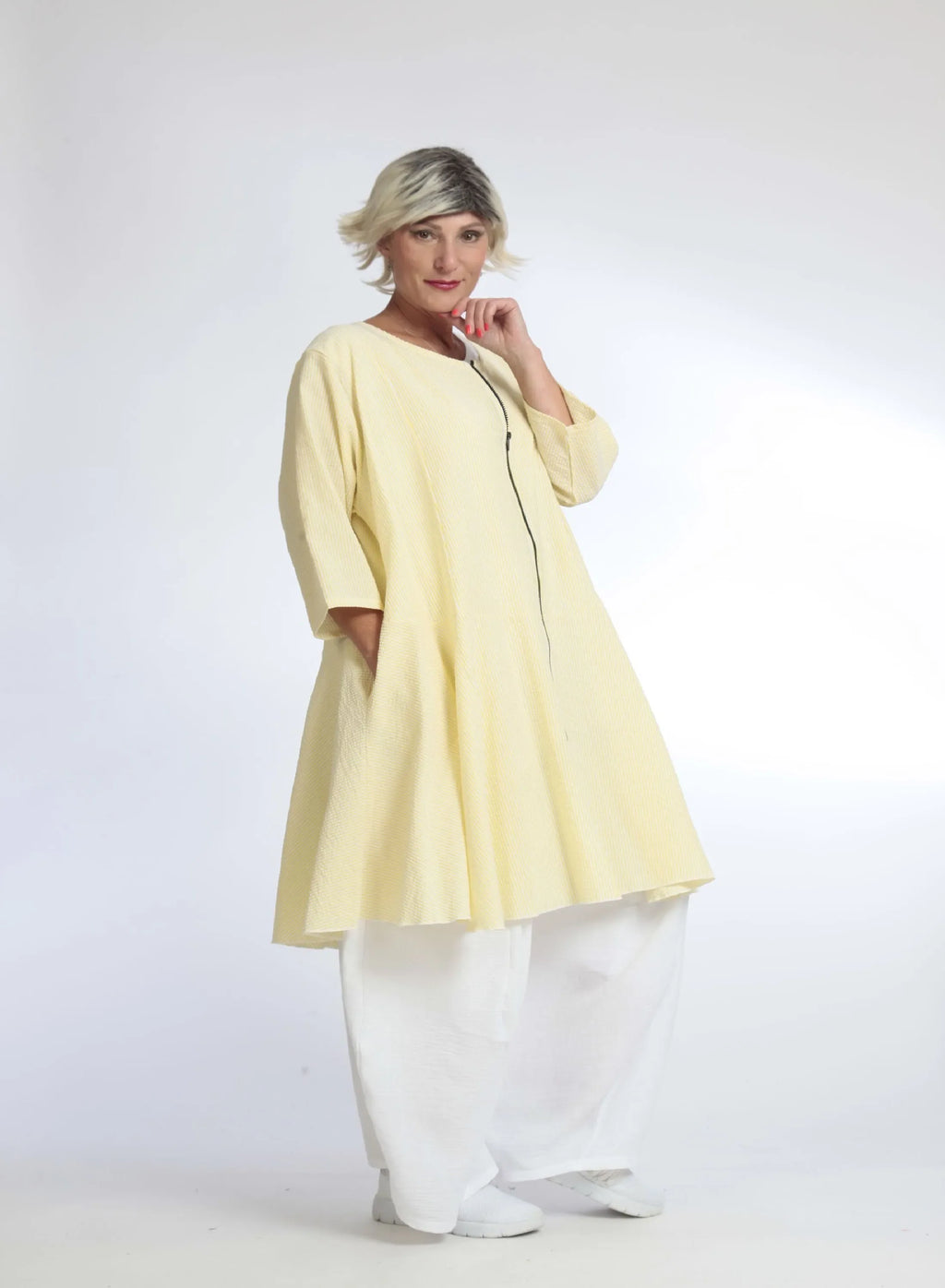 Summer jacket in a rounded shape made of soft seersucker quality, Tessa in yellow