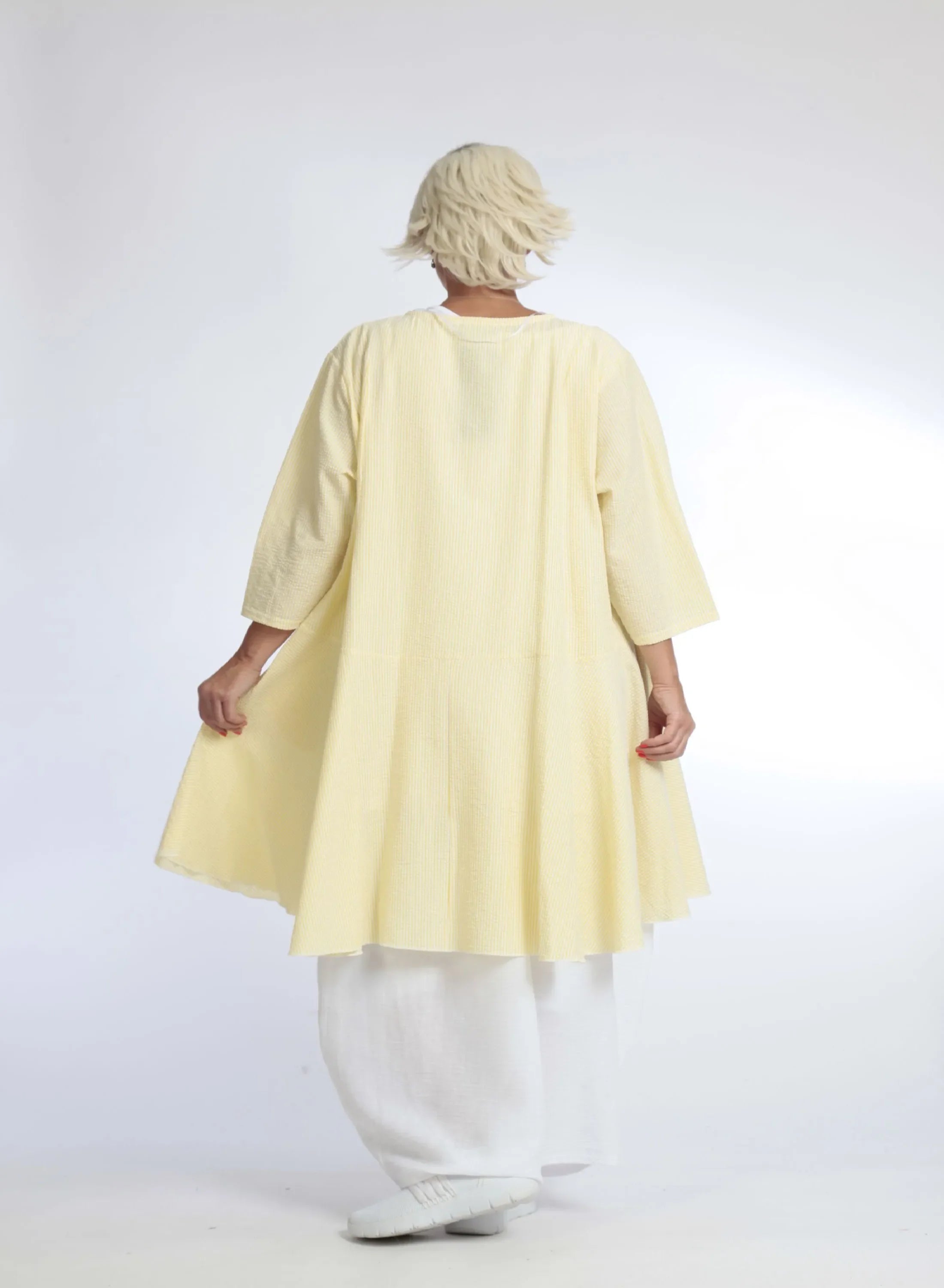 Summer jacket in a rounded shape made of soft seersucker quality, Tessa in yellow