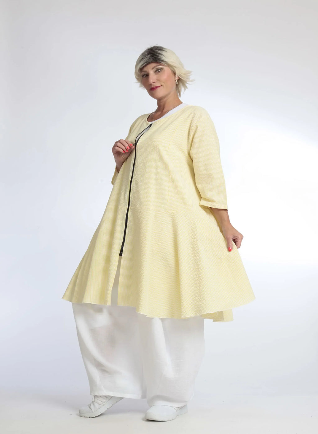 Summer jacket in a rounded shape made of soft seersucker quality, Tessa in yellow