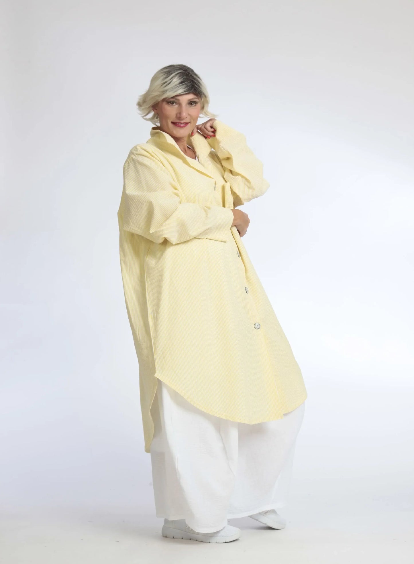 Sommer Bluse in gerundeter Form aus weicher Seersucker Qualität, Tessa in Gelb