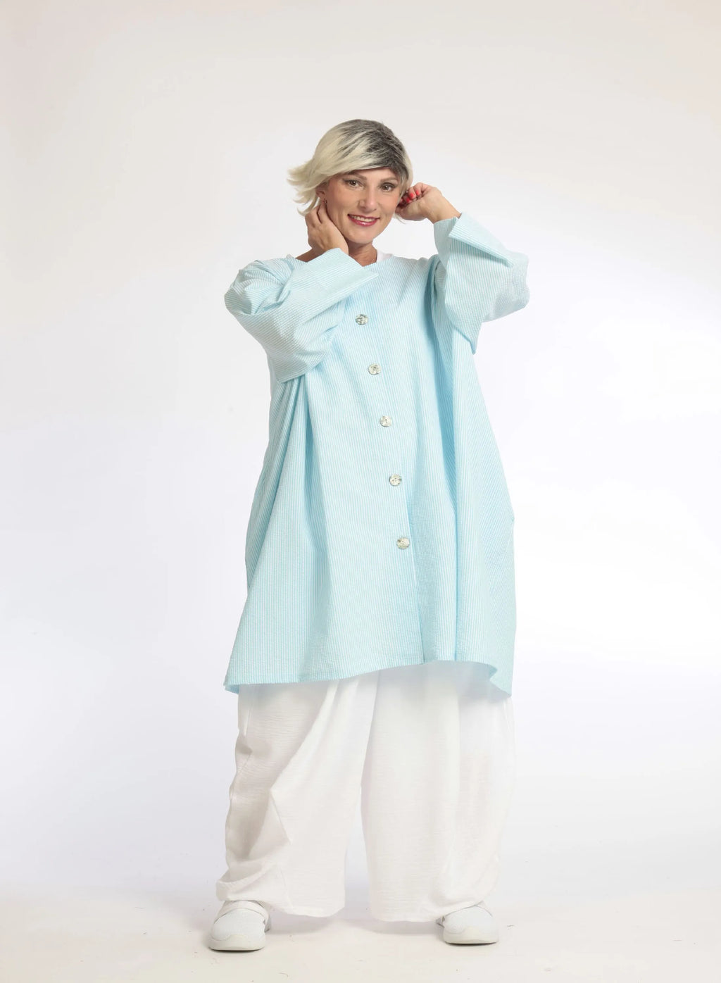 Summer blouse in A-shape made of soft seersucker quality, Tessa in light blue