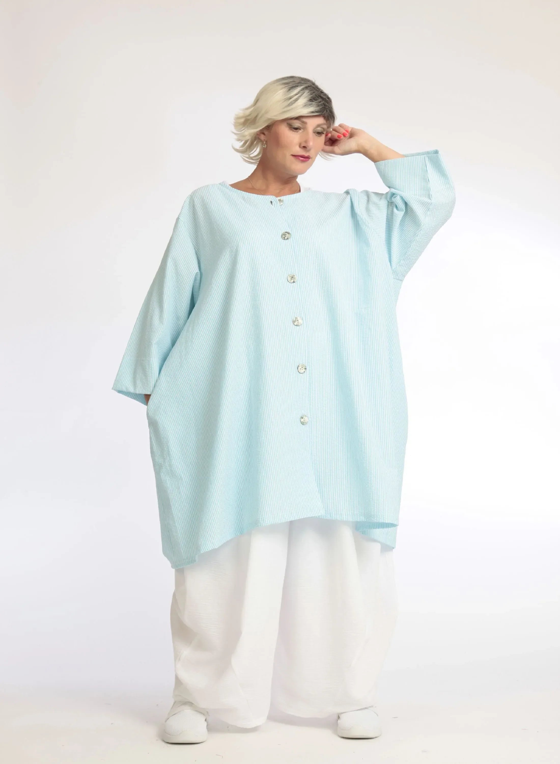 Summer blouse in A-shape made of soft seersucker quality, Tessa in light blue