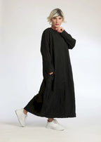 Summer dress in balloon shape made of crashed poplin quality, cotton crash in black