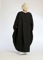 Summer dress in balloon shape made of crashed poplin quality, cotton crash in black