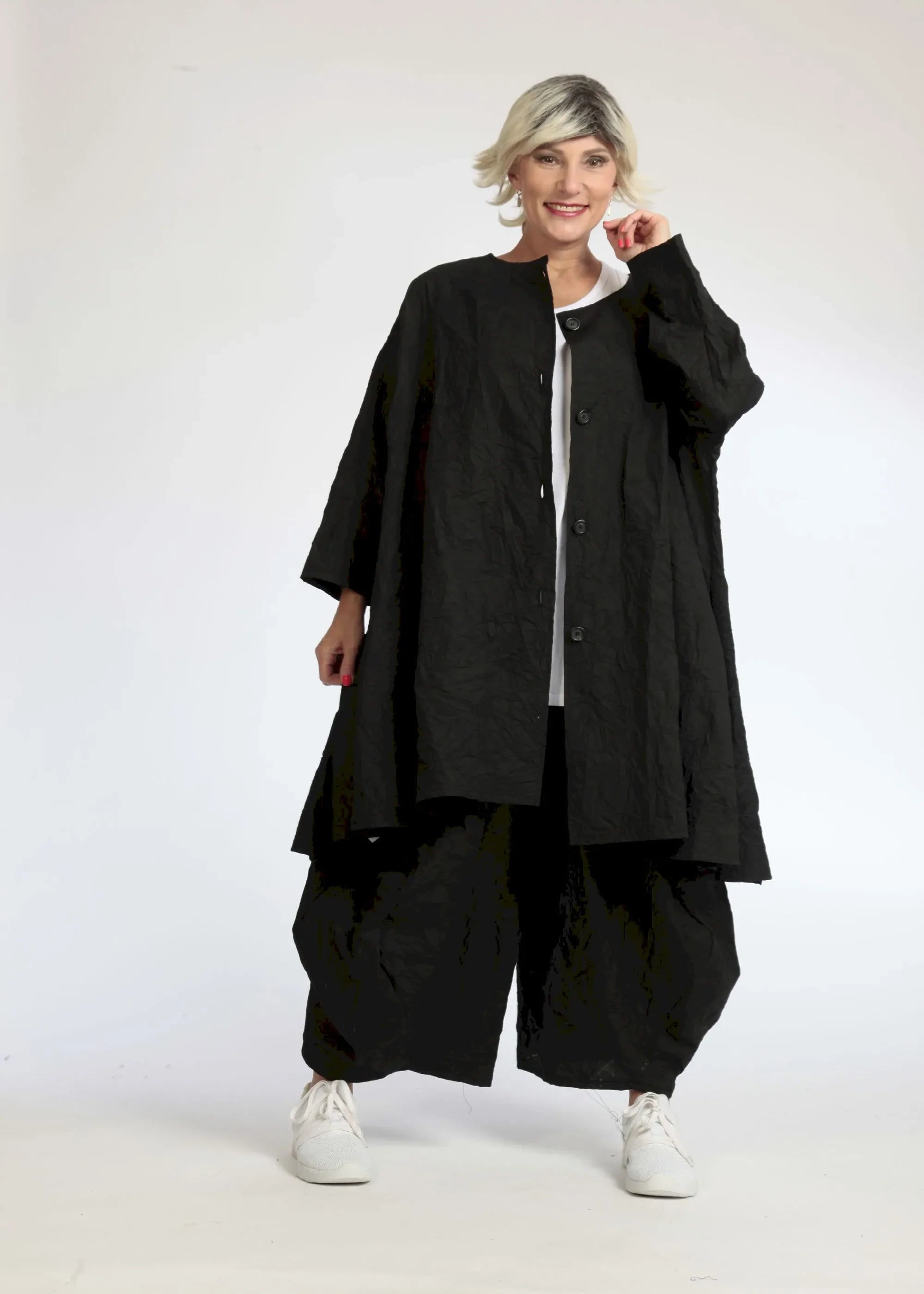 Summer jacket in A-shape made of crashed poplin quality, cotton crash in black