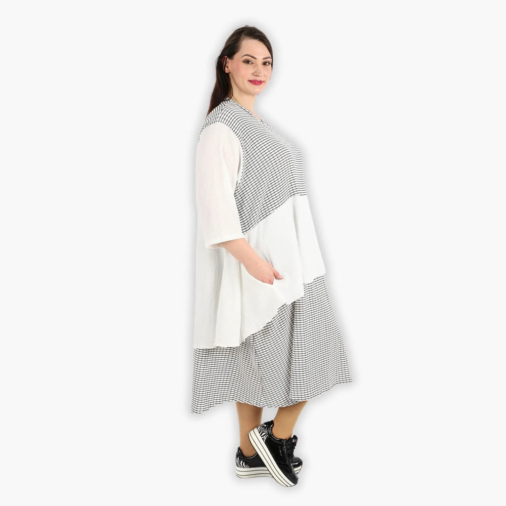 AKH 6734 Dress, White-Black