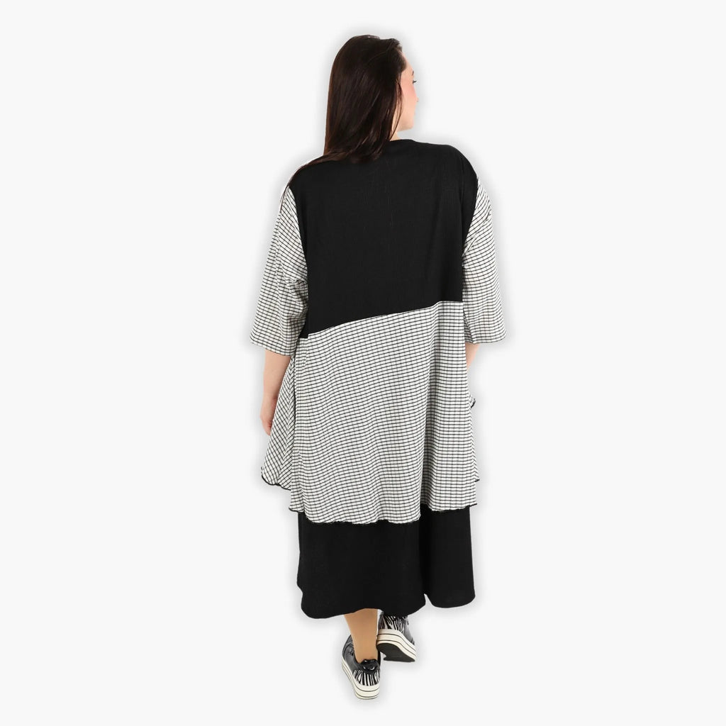 AKH 6734 Dress, Black and White