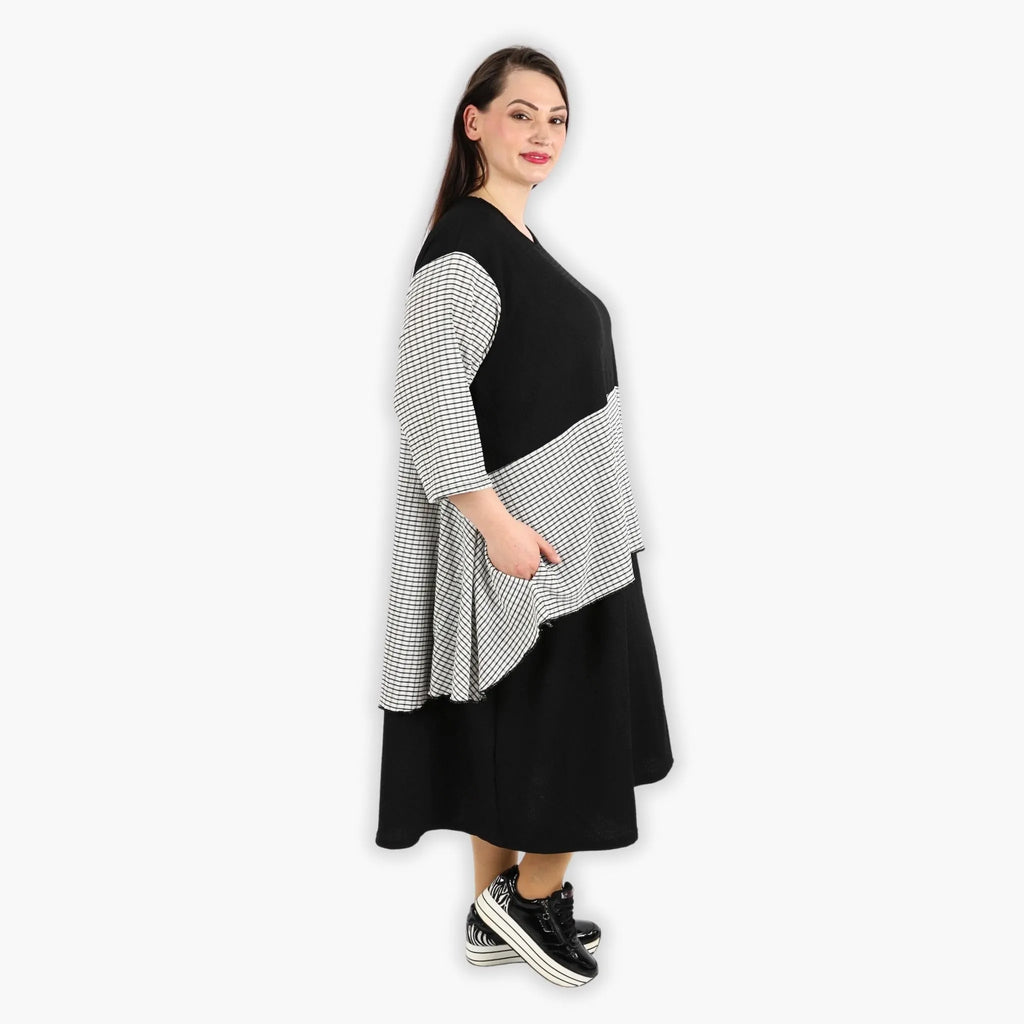 AKH 6734 Dress, Black and White