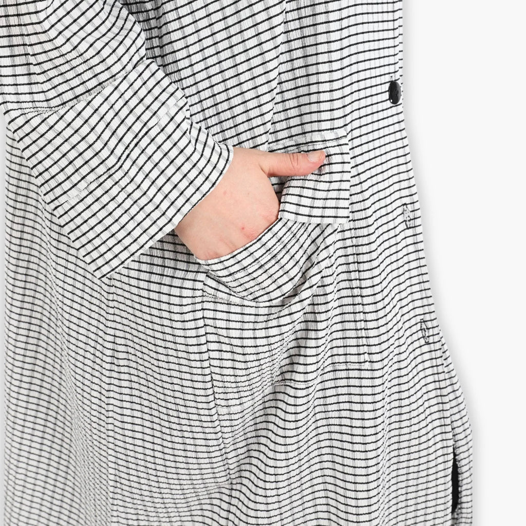 AKH 6934 Coat, White-Black
