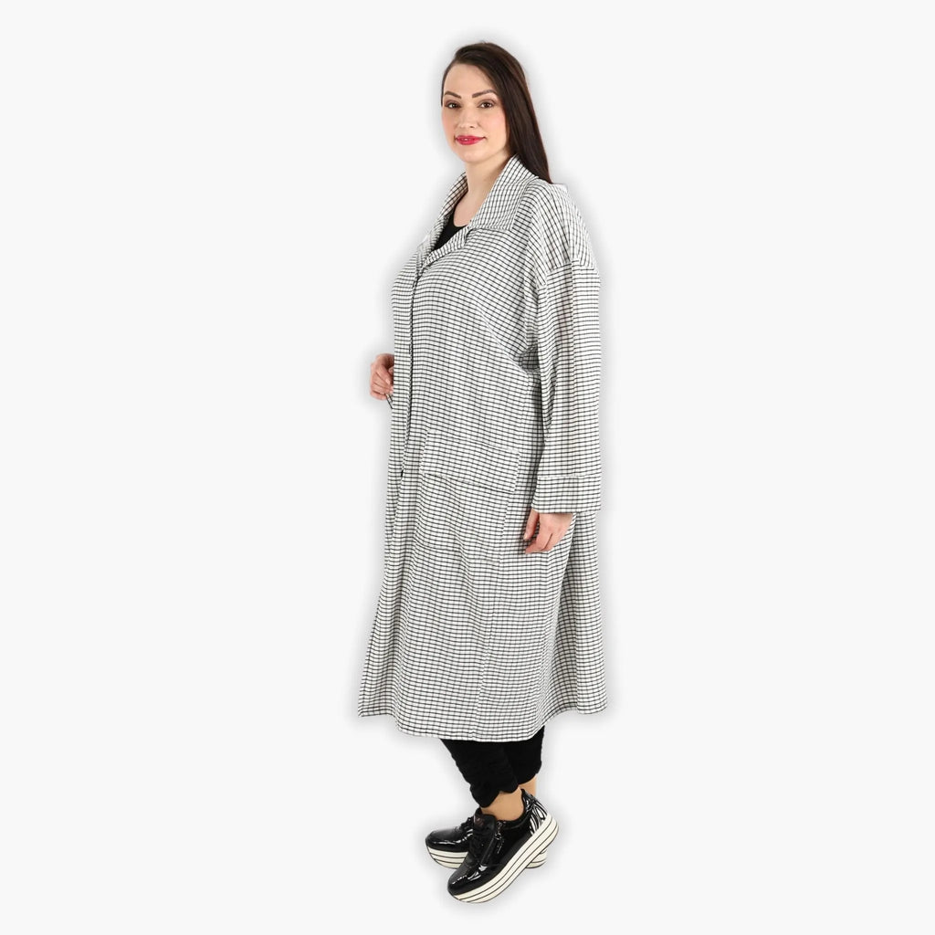 AKH 6934 Coat, White-Black