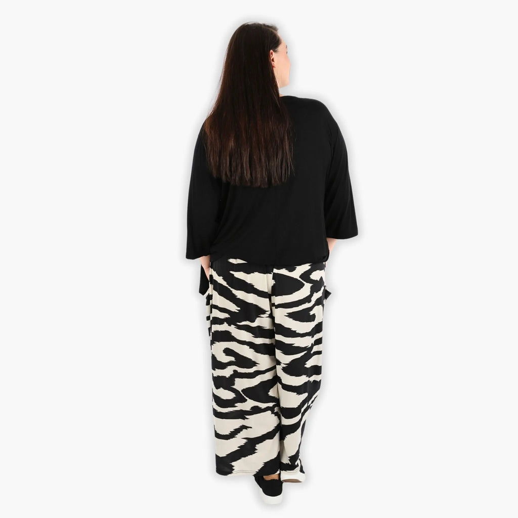 AKH 8069 Trousers, Ecru-Black