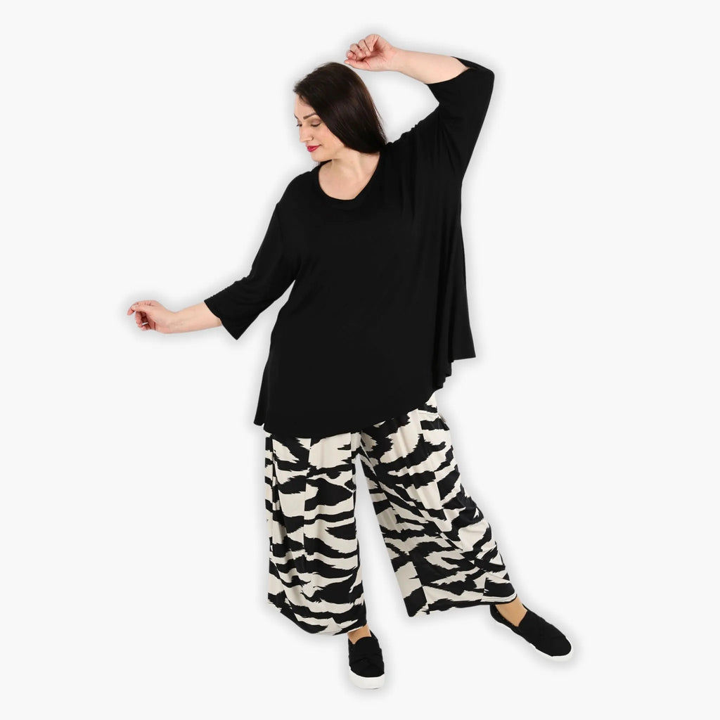 AKH 8069 Trousers, Ecru-Black