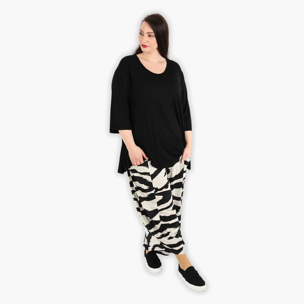 AKH 8069 Trousers, Ecru-Black