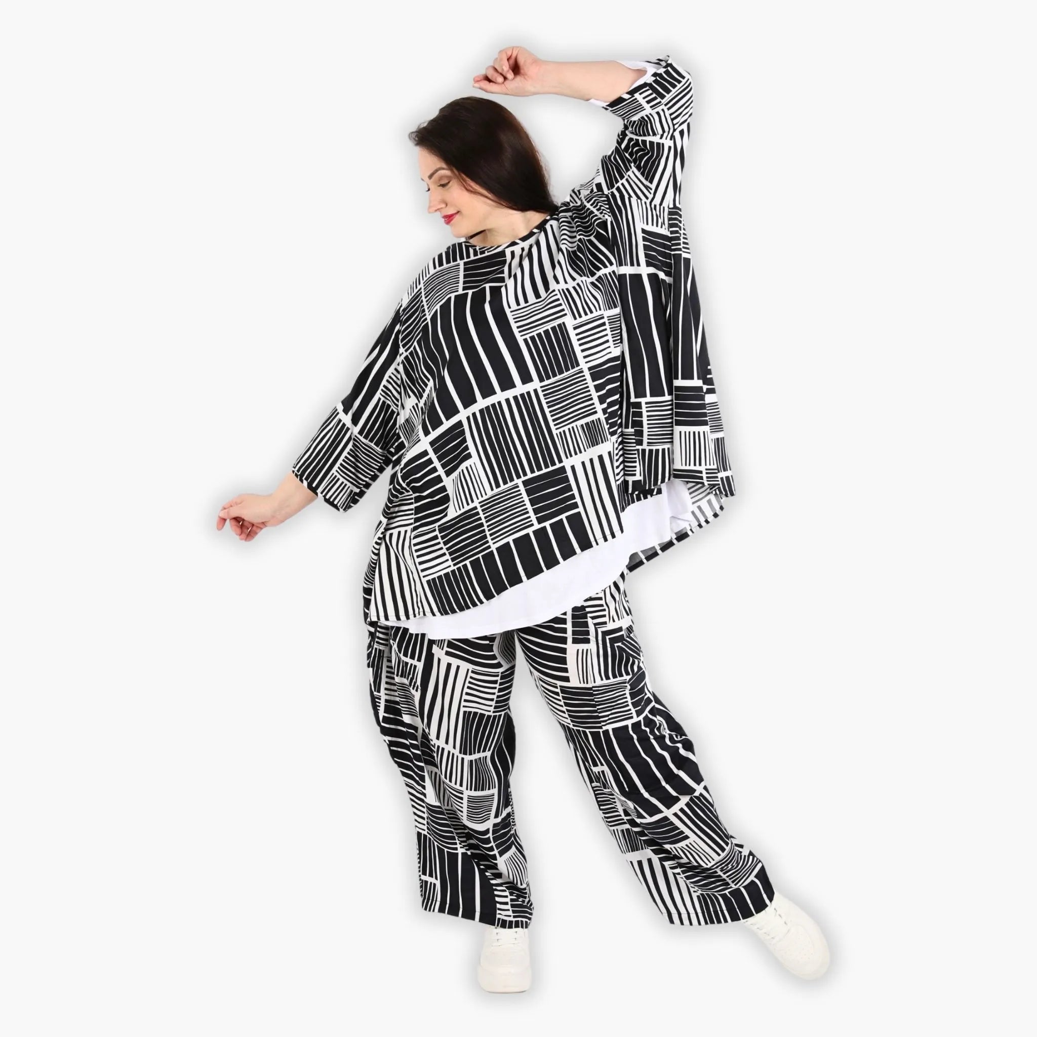 AKH 593 Big Shirt, Black and White