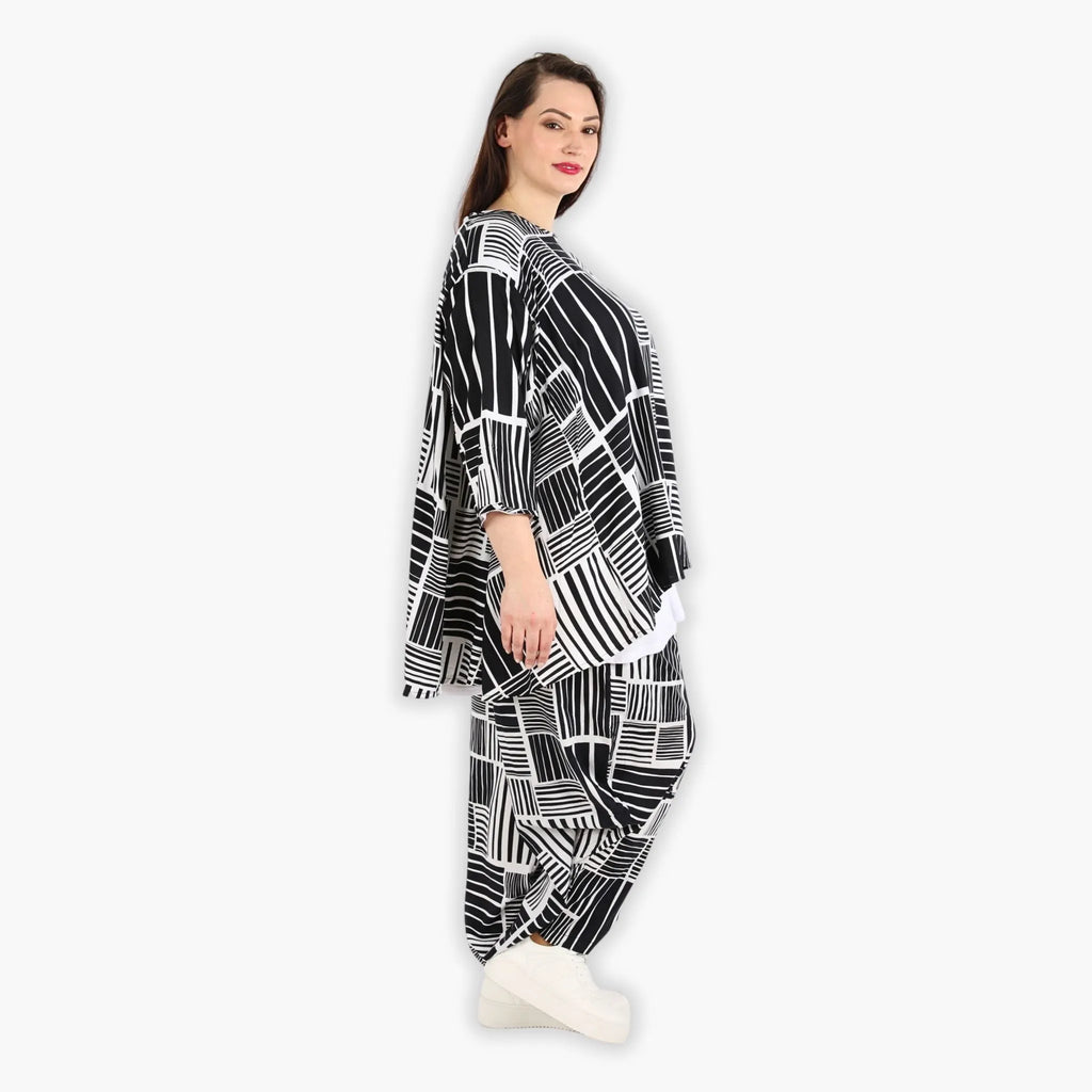AKH 593 Big Shirt, Black and White