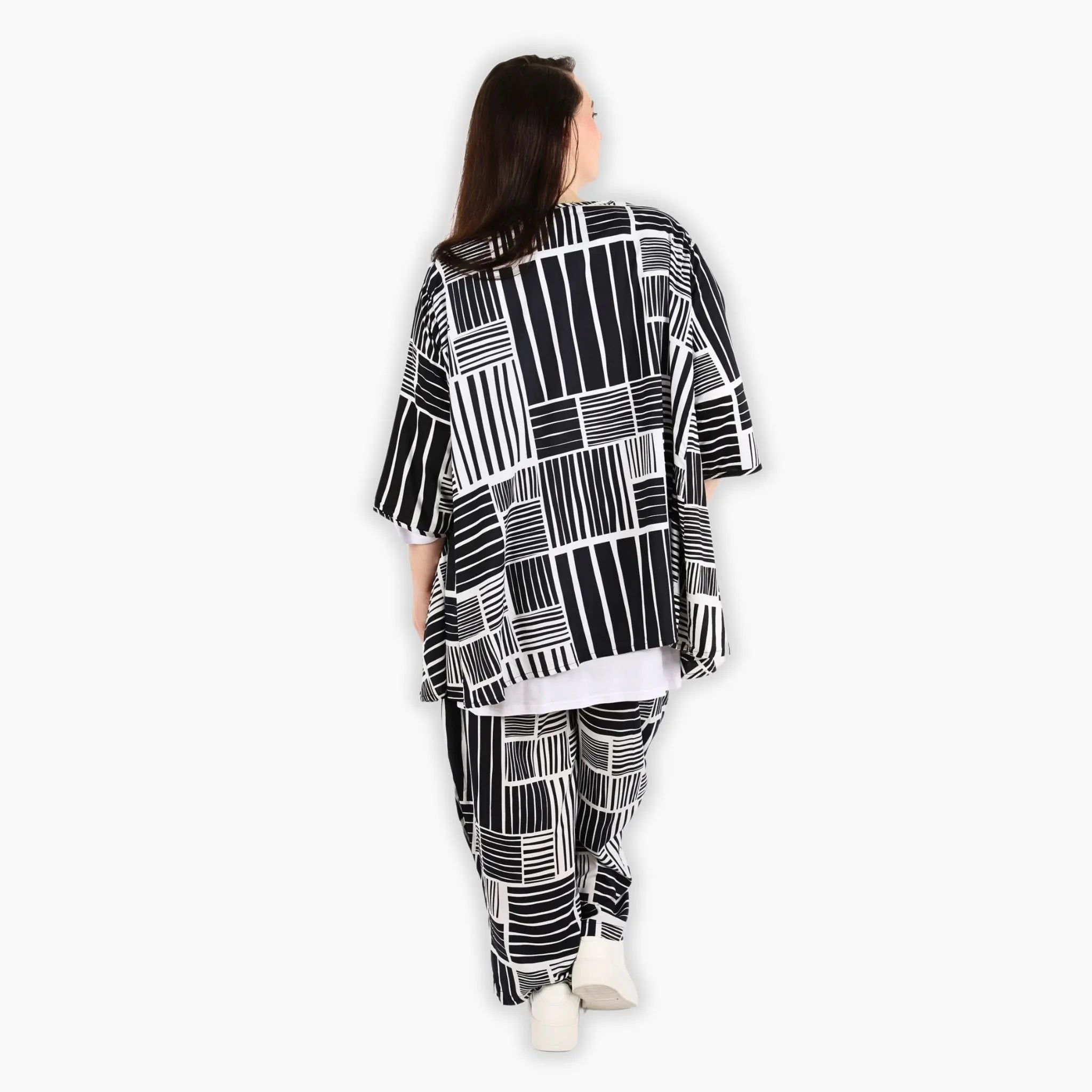AKH 593 Big Shirt, Black and White