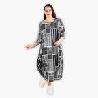 AKH 1926 dress, black and white