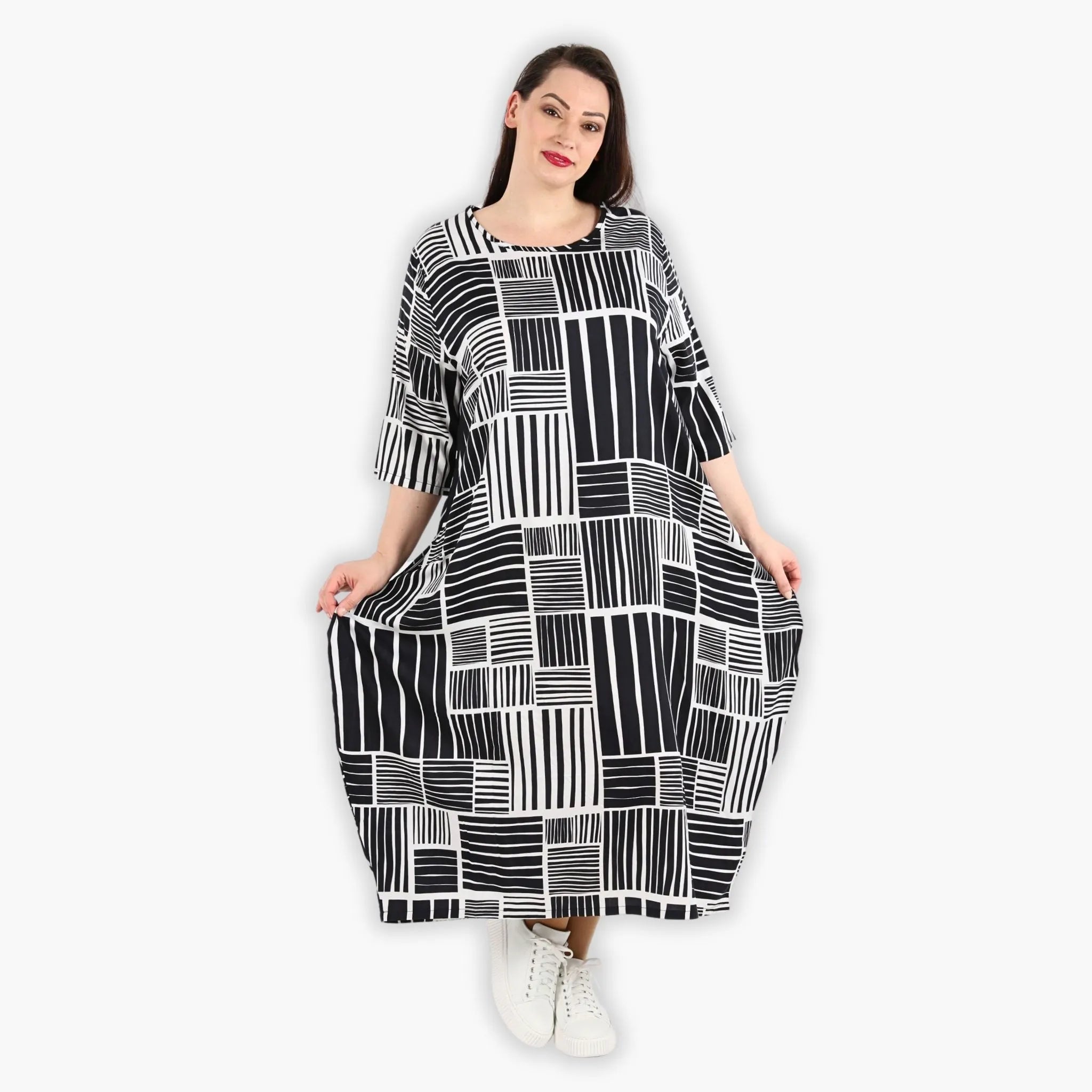 AKH 1926 dress, black and white