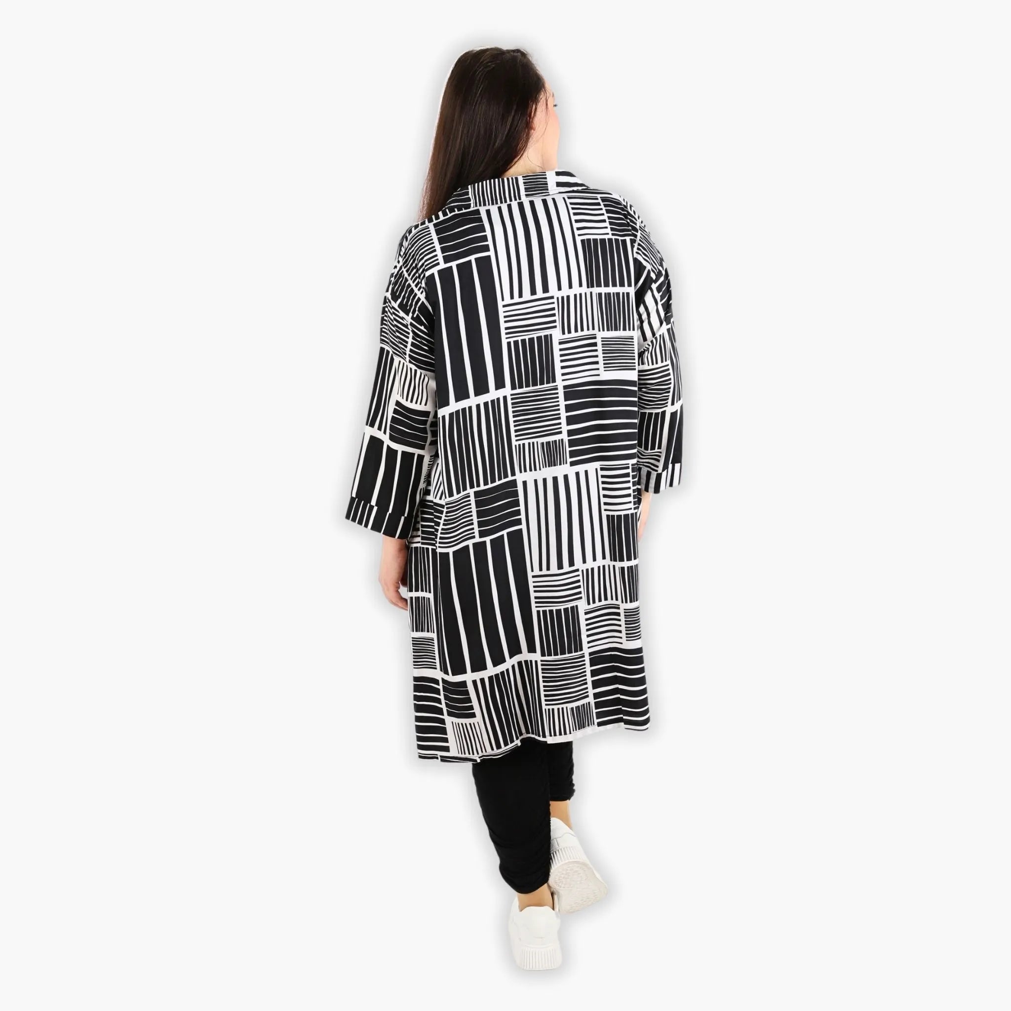 AKH 6906 Blouse, Black and White