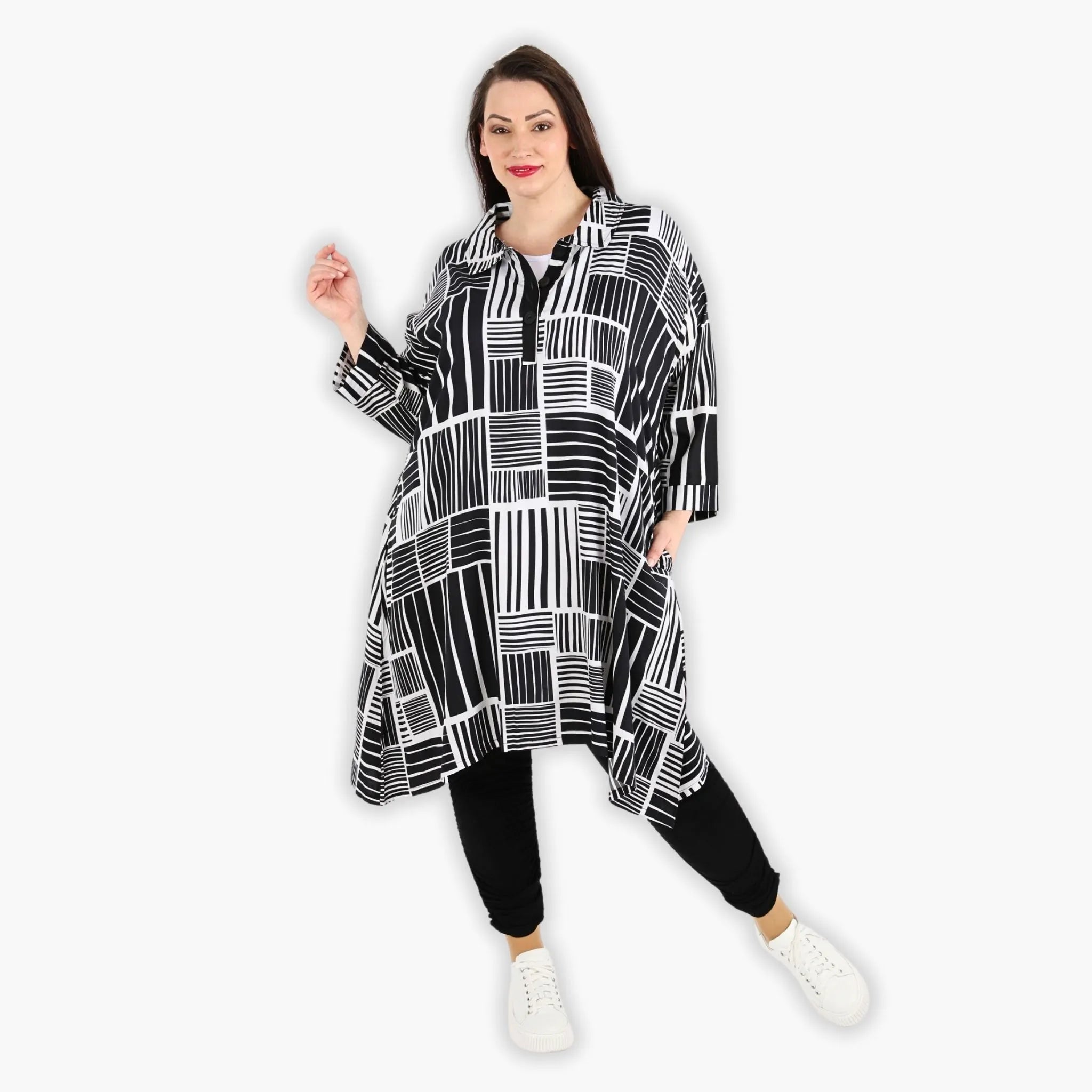 AKH 6906 Blouse, Black and White