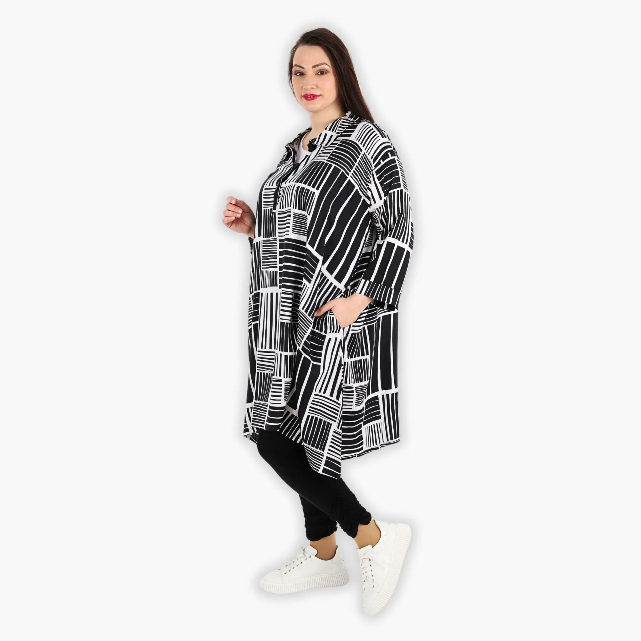 AKH 6906 Blouse, Black and White