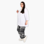 AKH 8069 Trousers, Black and White