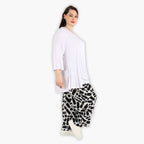 AKH 8069 Trousers, Black and White