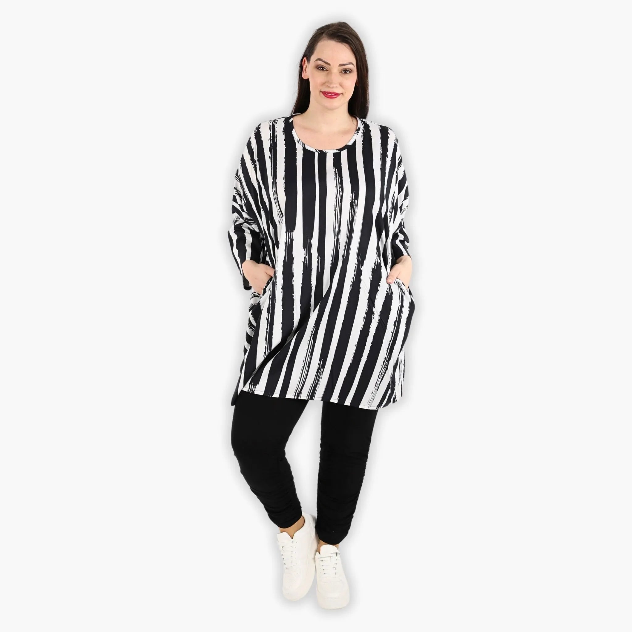 AKH 6909 Big Shirt, Black and White