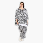 AKH 593 Big Shirt, Black and White