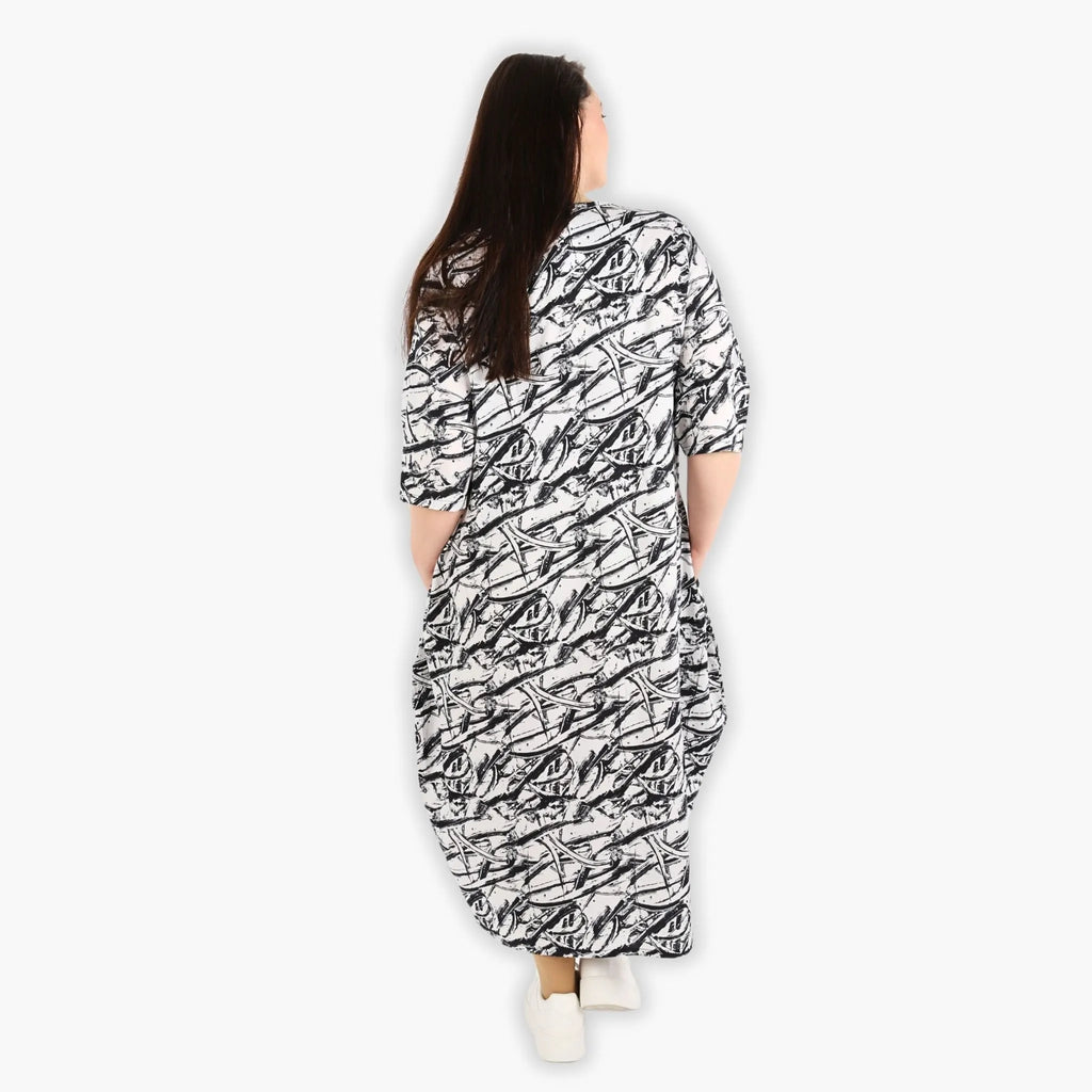 AKH 1926 dress, black and white