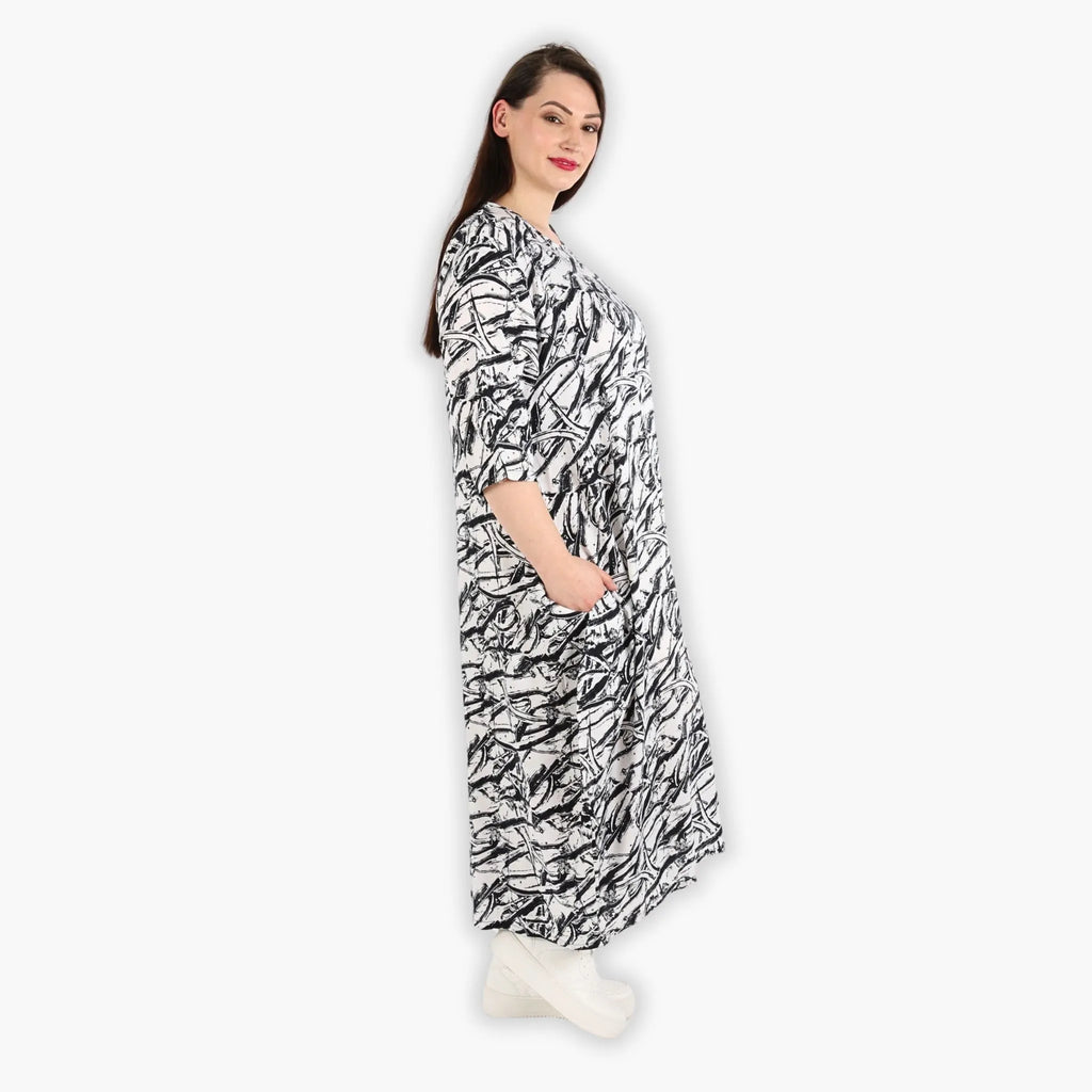 AKH 1926 dress, black and white