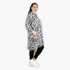 AKH 6906 Blouse, Black and White