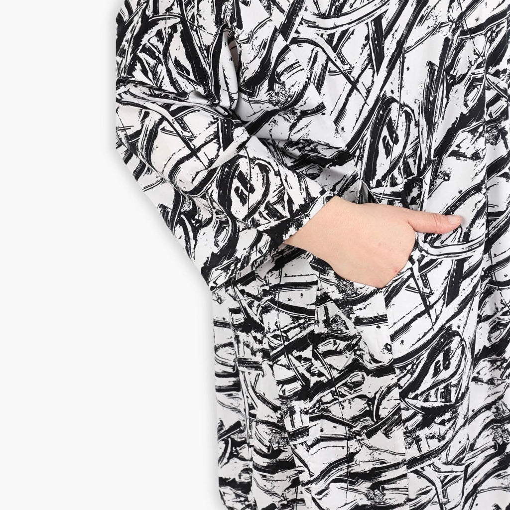AKH 6909 Big Shirt, Black and White