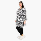 AKH 6909 Big Shirt, Black and White