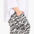 AKH 8069 Trousers, Black and White