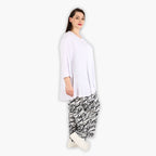 AKH 8069 Trousers, Black and White