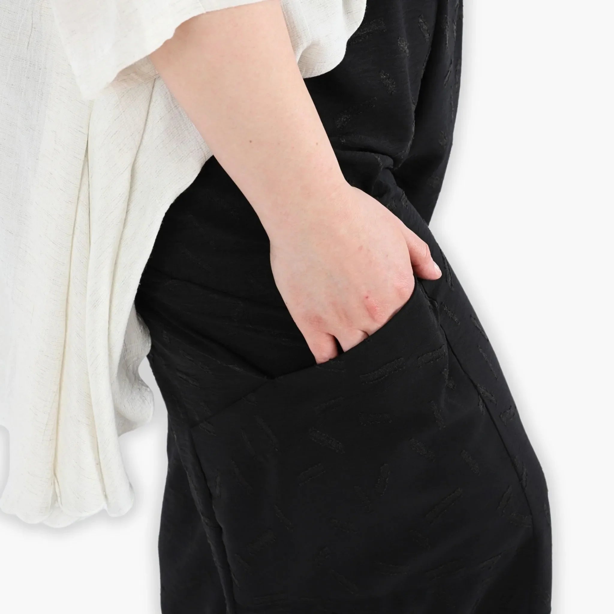 AKH 6710 Trousers, Black