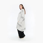 AKH Fashion Mantel 2494 Frilla, Schwarz/Ecru