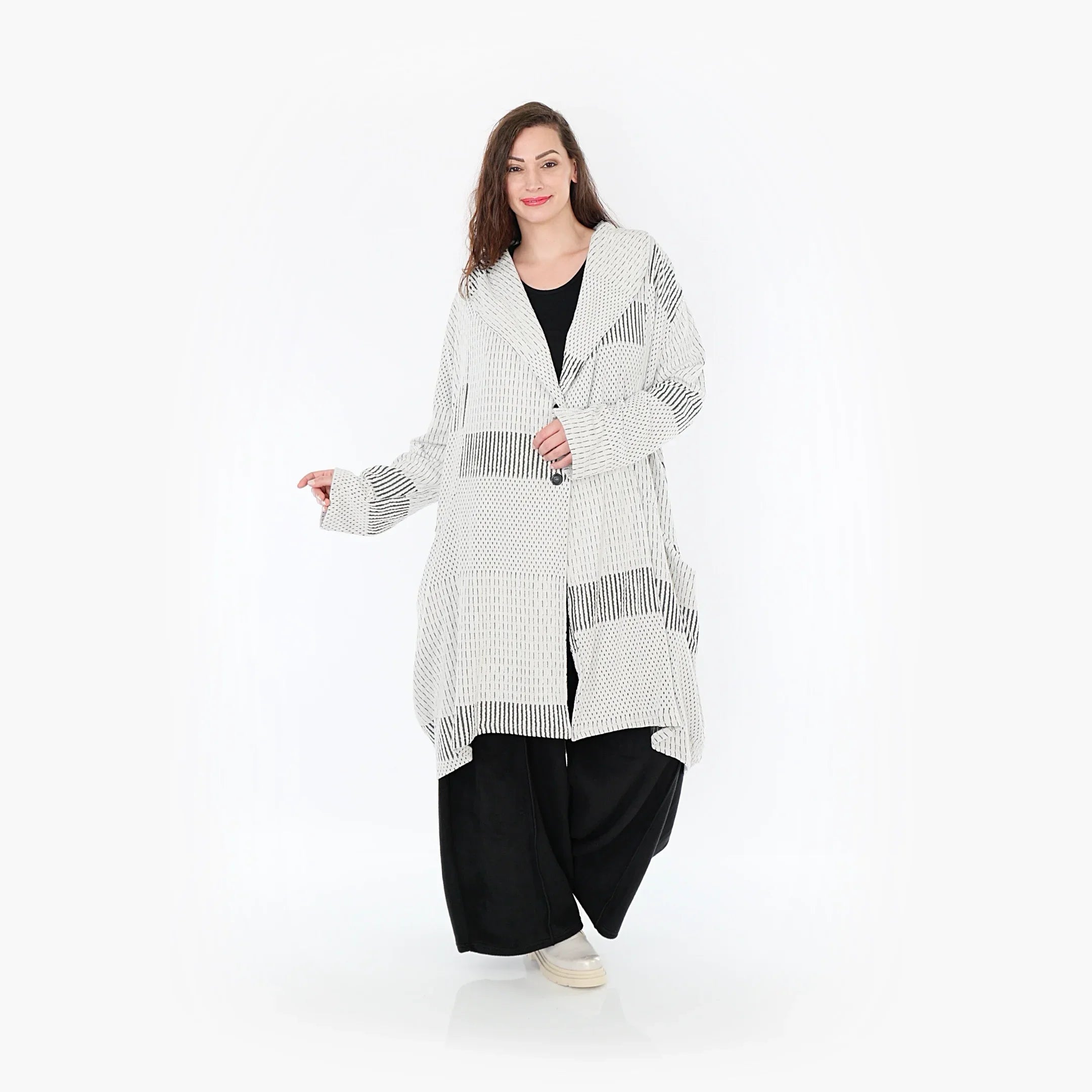 AKH Fashion Mantel 2494 Frilla, Schwarz/Ecru