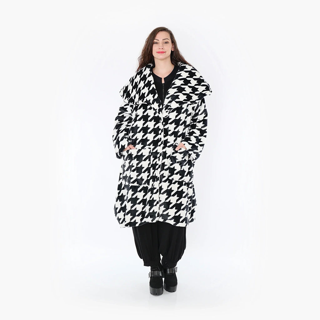 AKH 1776 Coat, Black and White