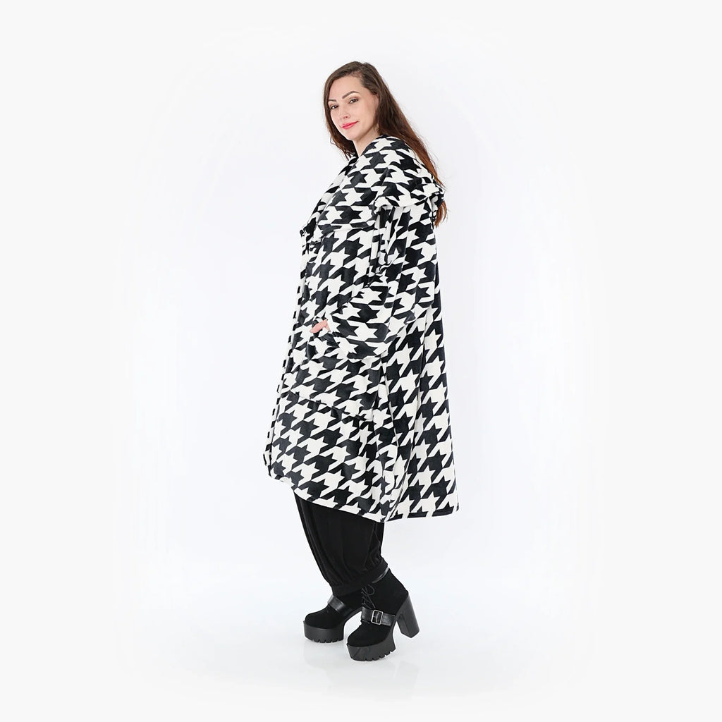 AKH 1776 Coat, Black and White