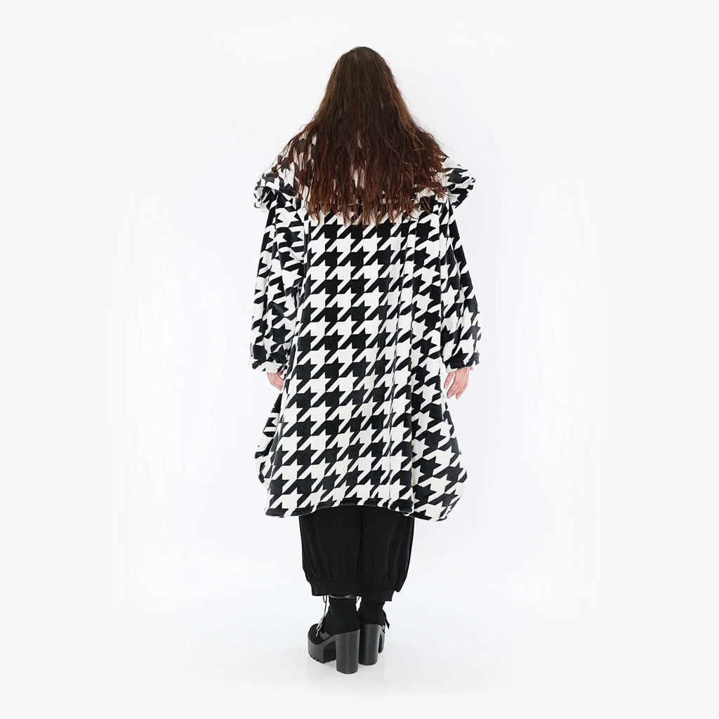 AKH 1776 Coat, Black and White