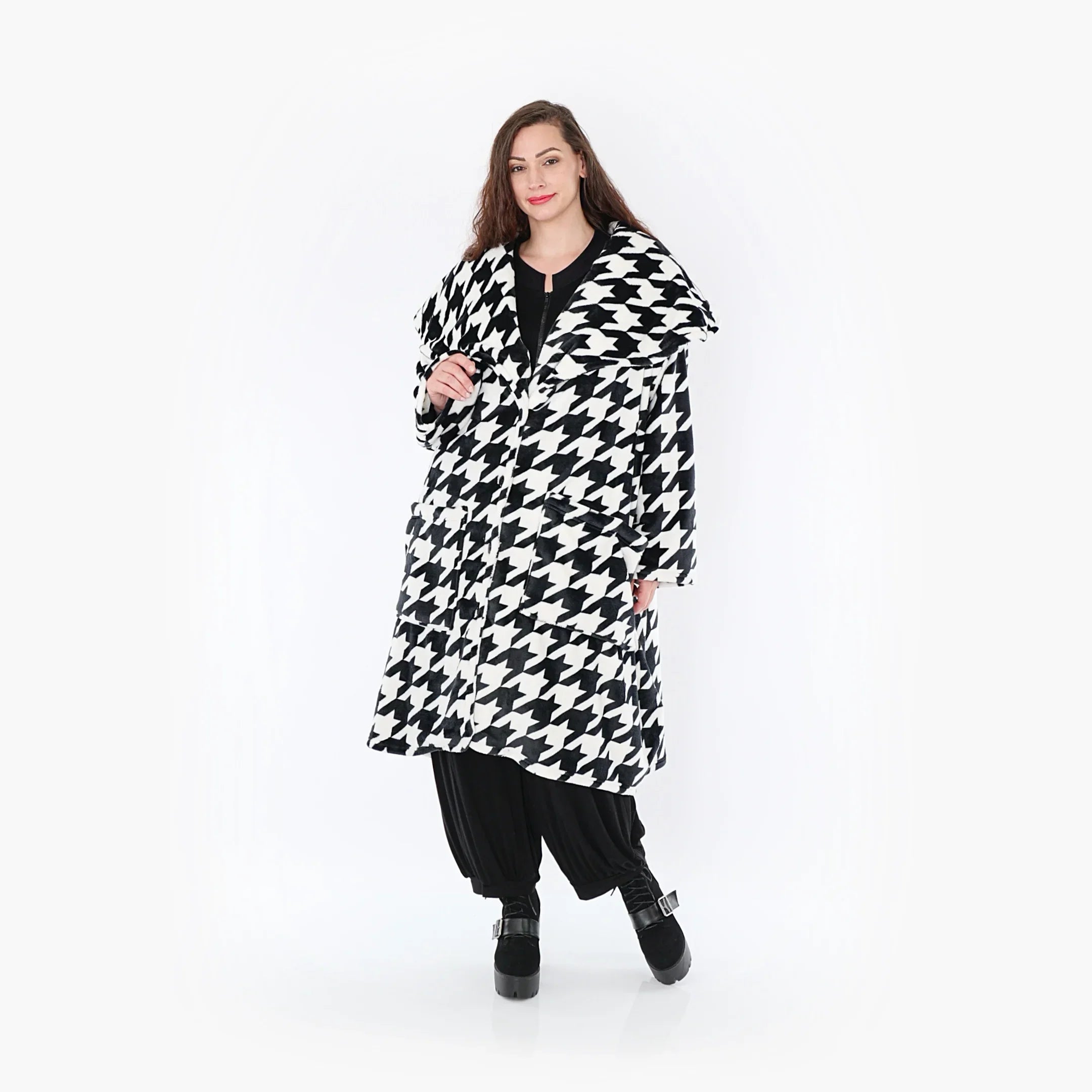 AKH 1776 Coat, Black and White