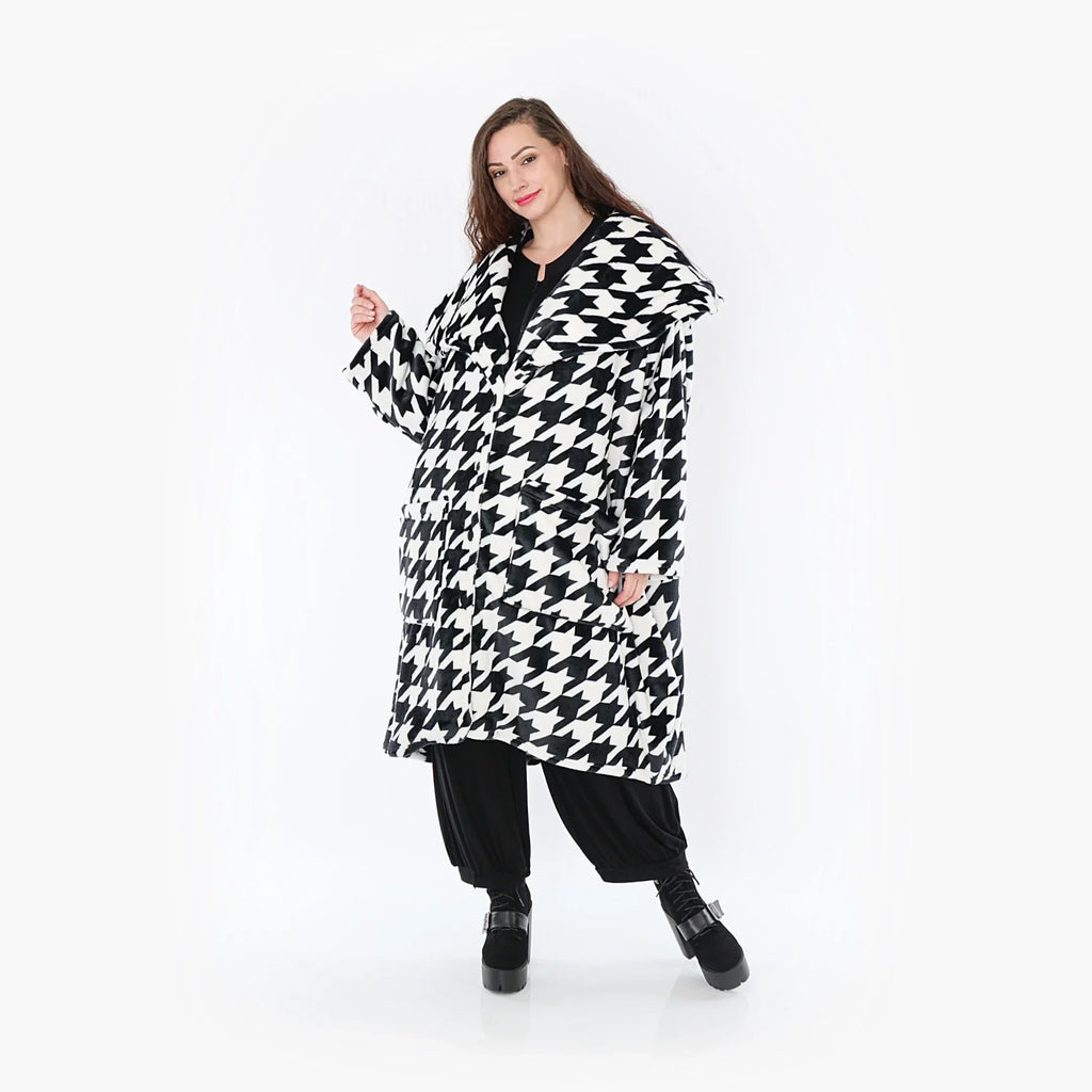 AKH 1776 Coat, Black and White