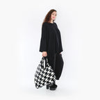 AKH 8010 bag, black and white