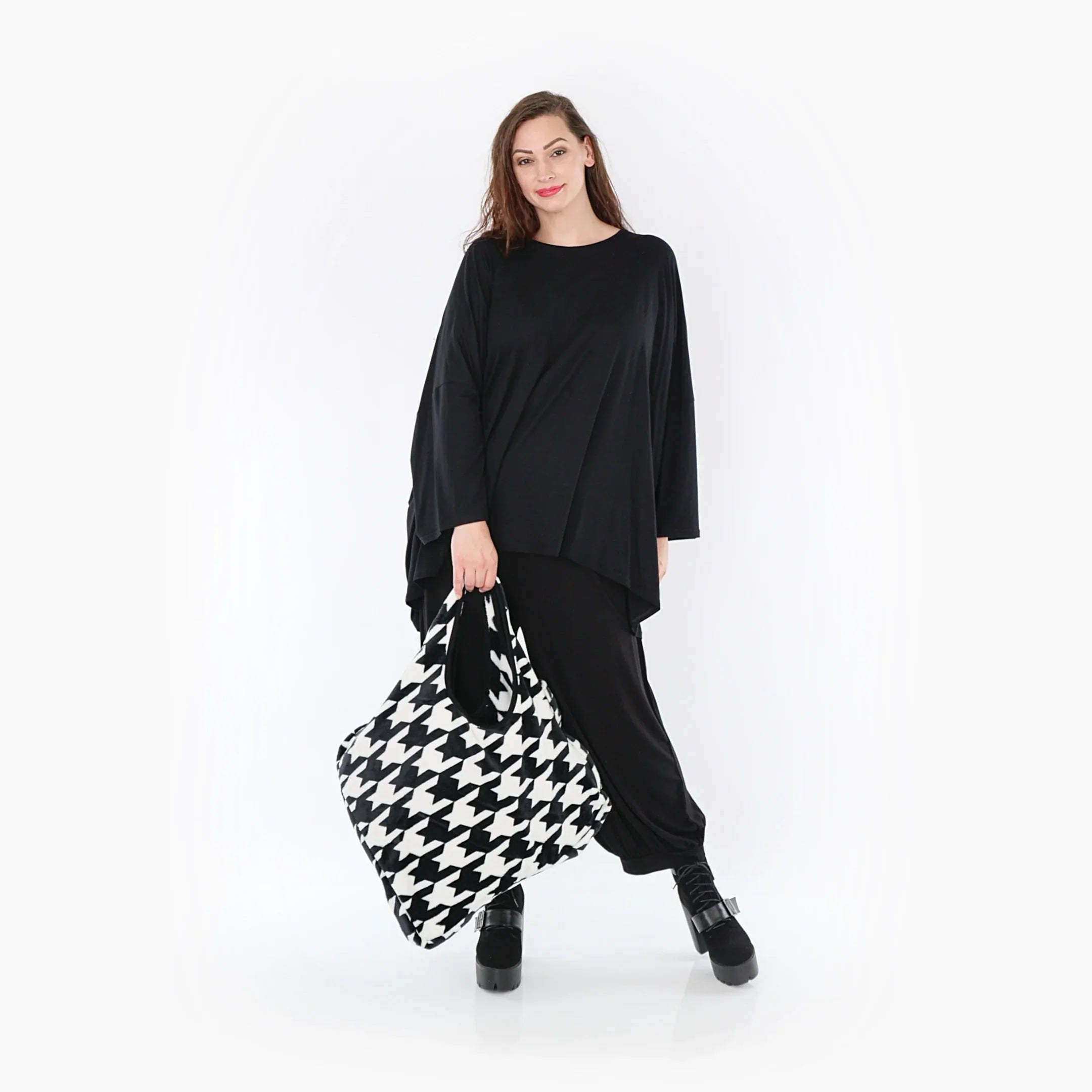 AKH 8010 bag, black and white
