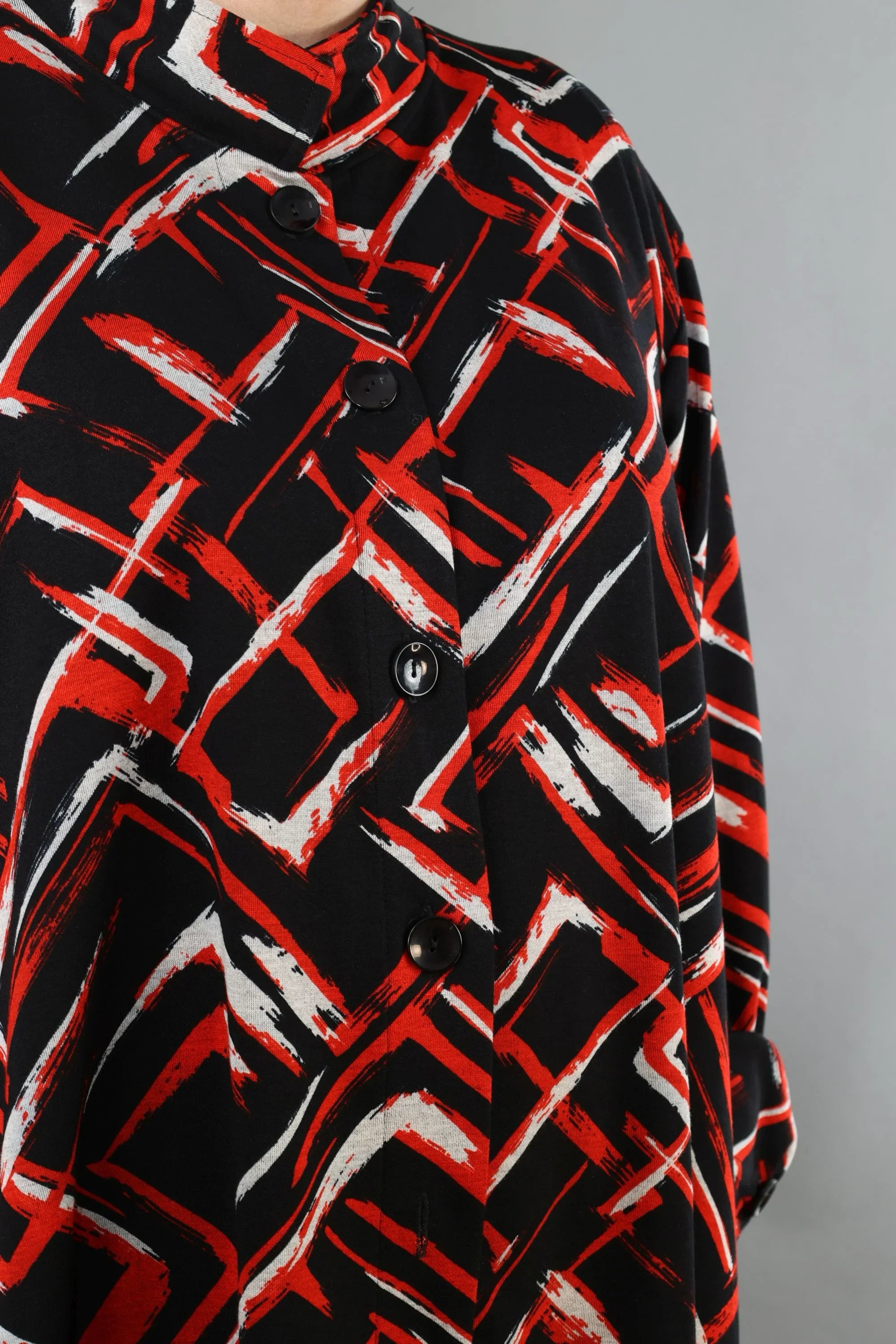 AKH Fashion · Jacke · Jacquelle · 7119 · Schwarz/Rot/Weiß