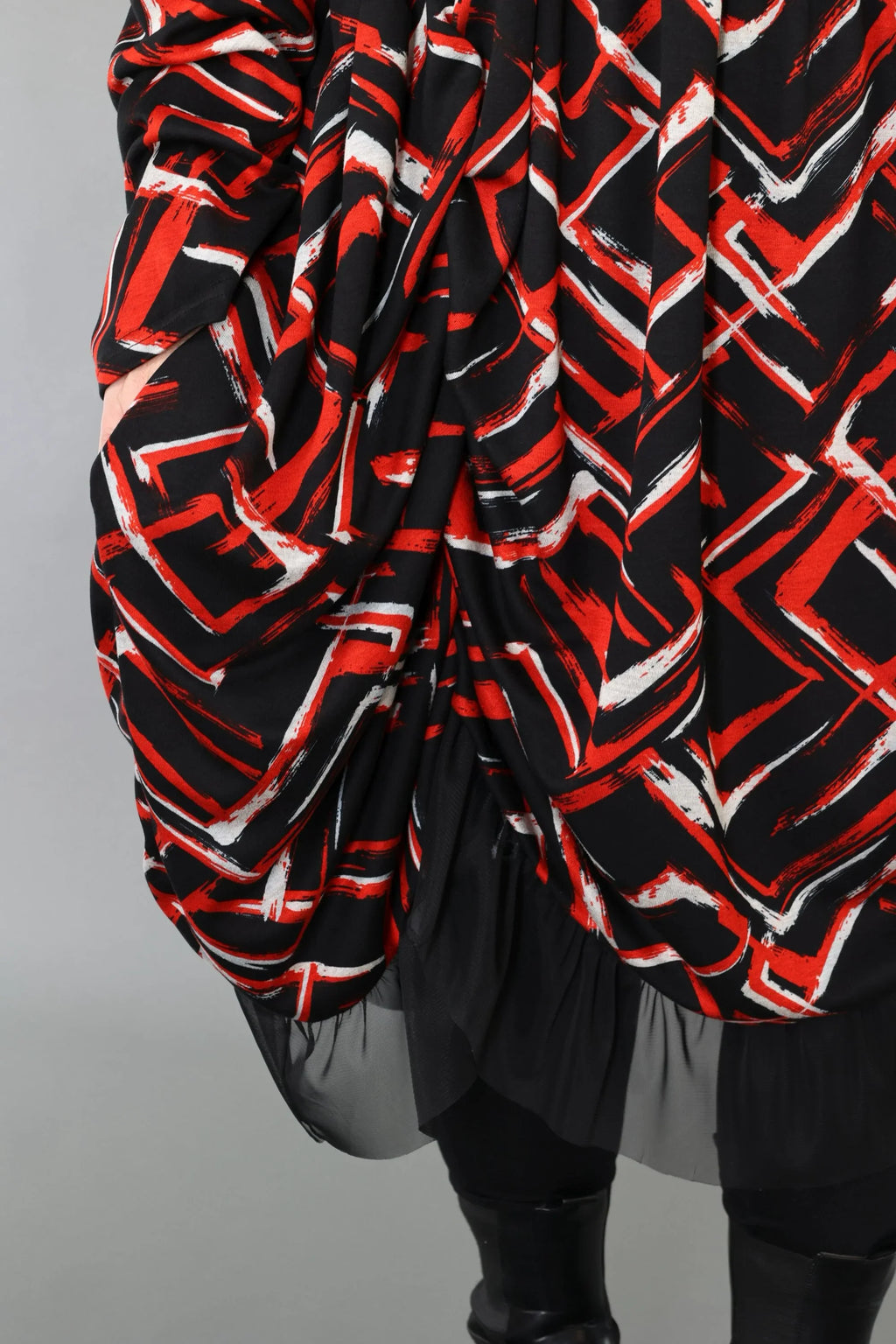 AKH Fashion · Kleid · Jacquelle · 7128 · Schwarz/Rot/Weiß