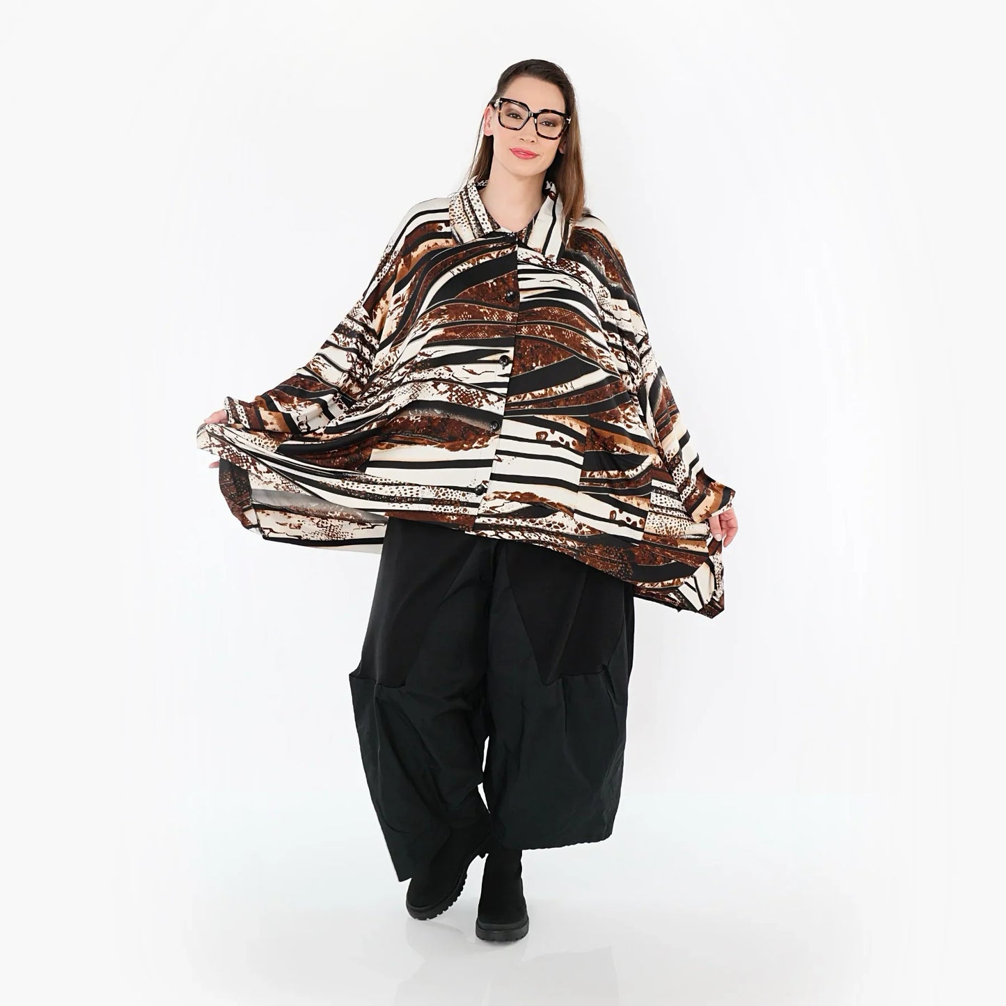 AKH Fashion 7132 Blouse, Black-Brown-White